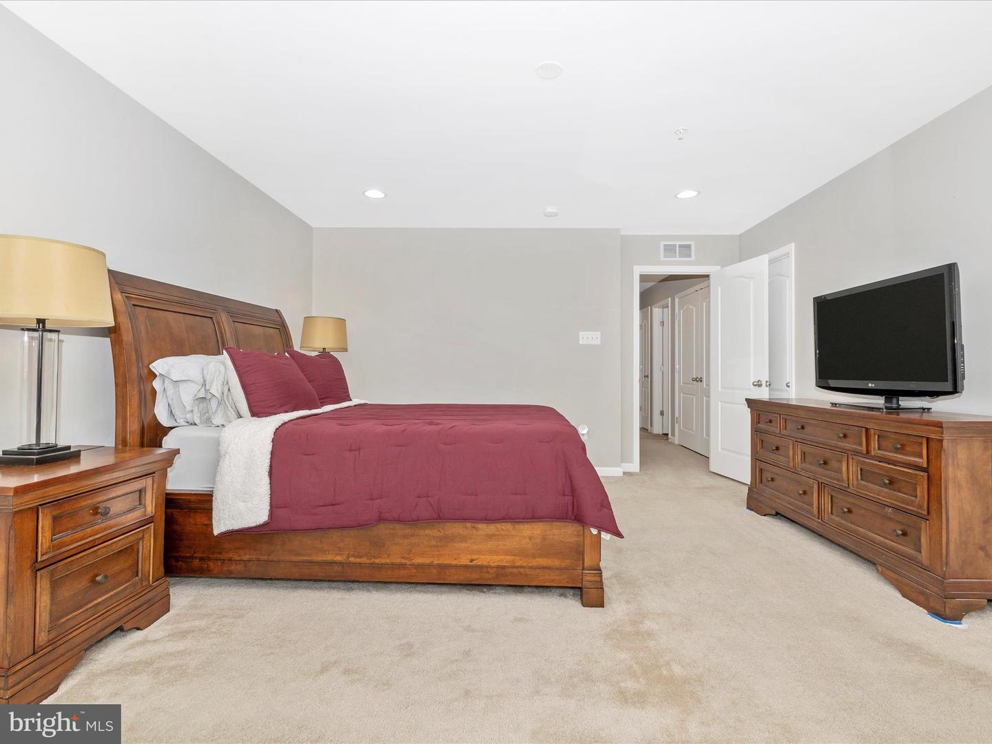 20219 Capital LANE