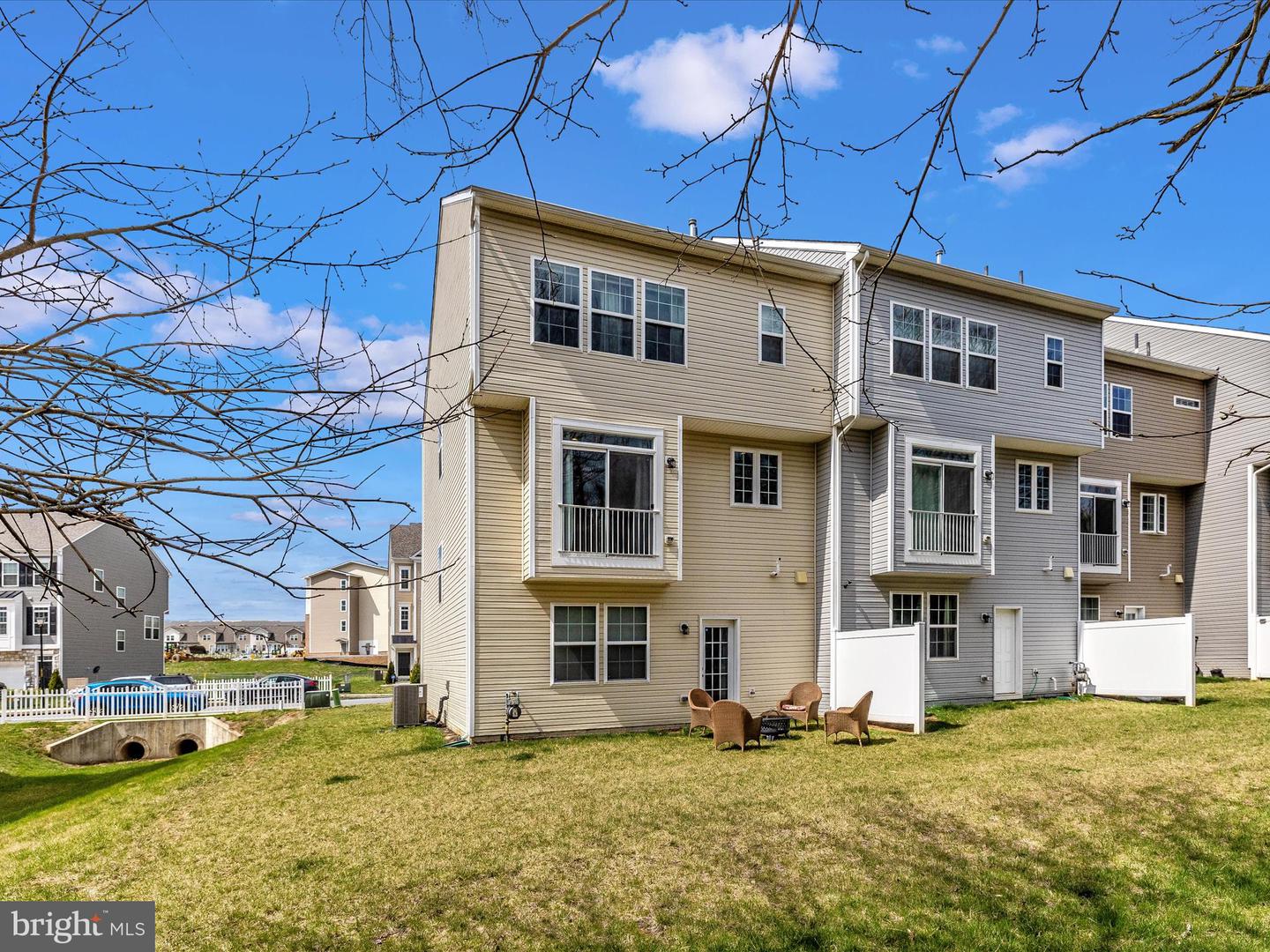 20219 Capital LANE