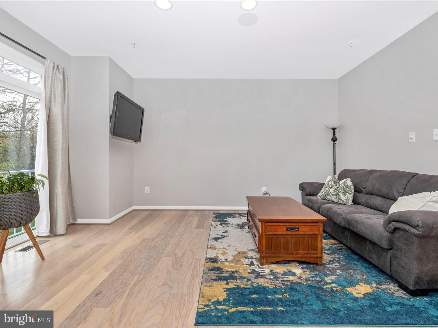 20219 Capital LANE
