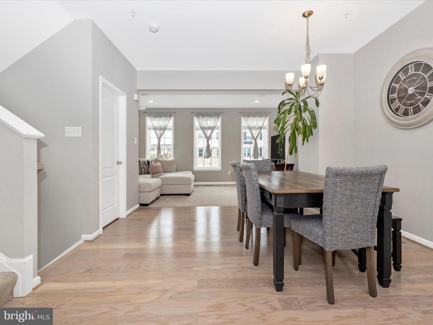 20219 Capital LANE