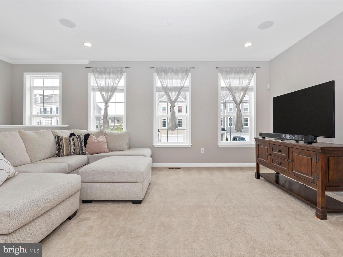 20219 Capital LANE