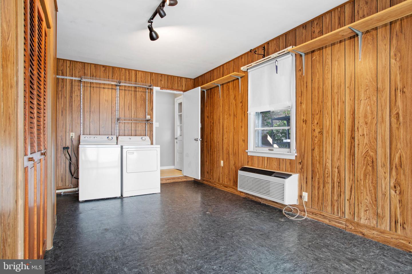 15 Snyder AVENUE