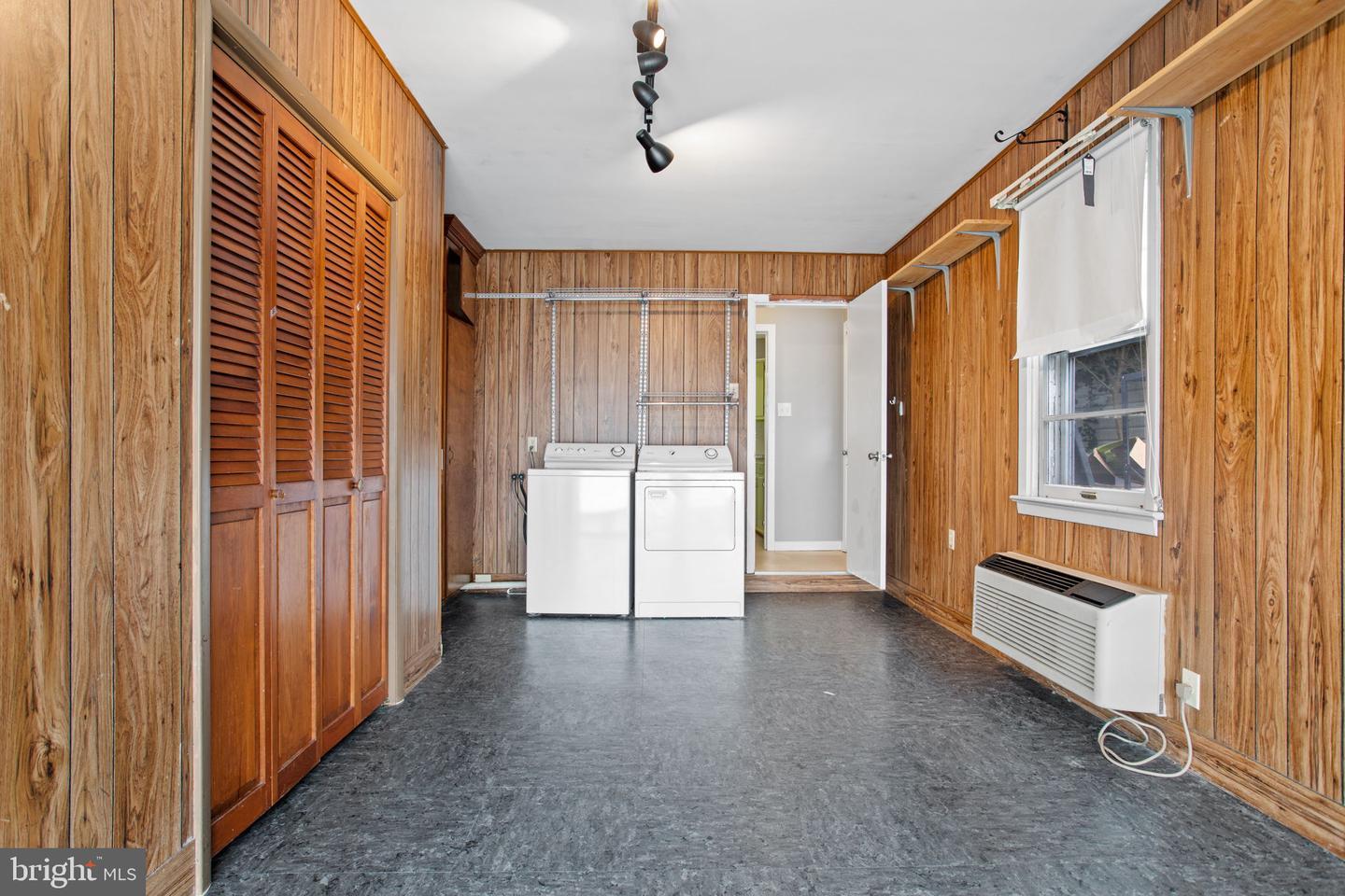15 Snyder AVENUE