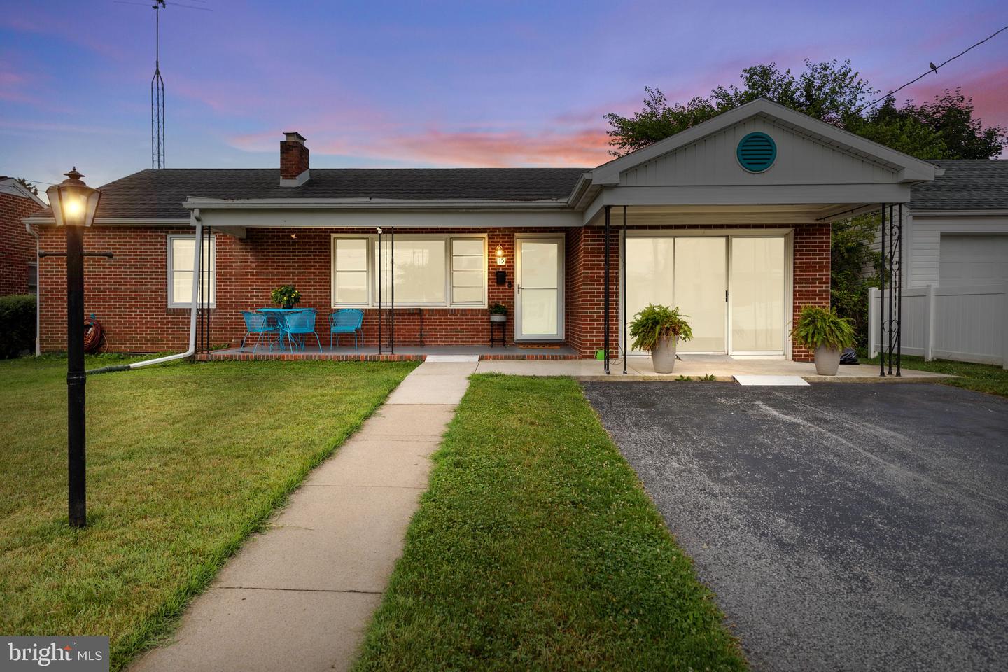 15 Snyder AVENUE