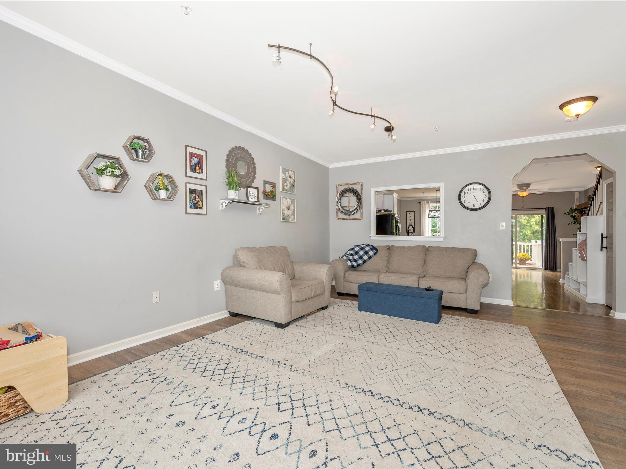 407 Green Fern CIRCLE