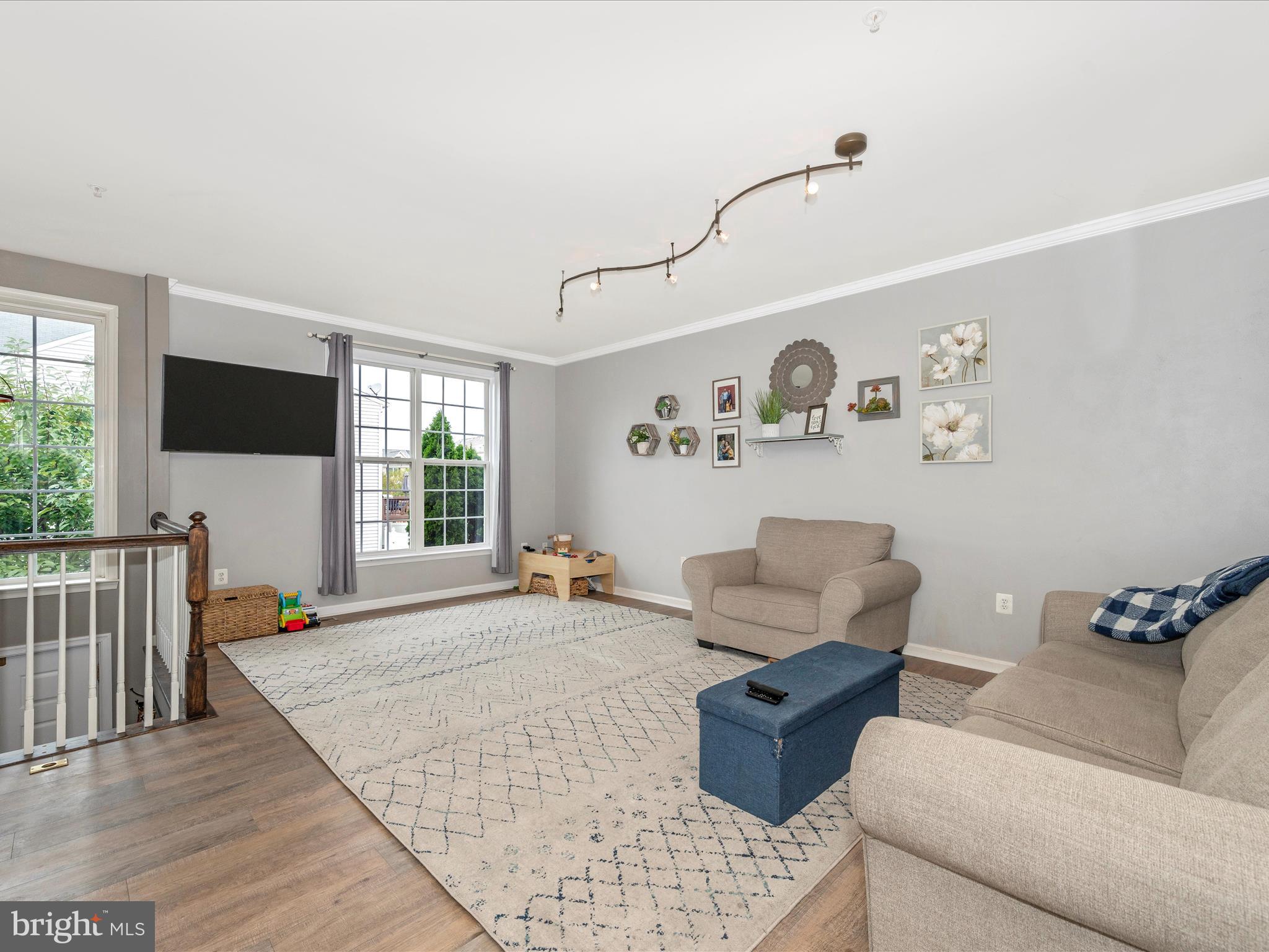 407 Green Fern CIRCLE