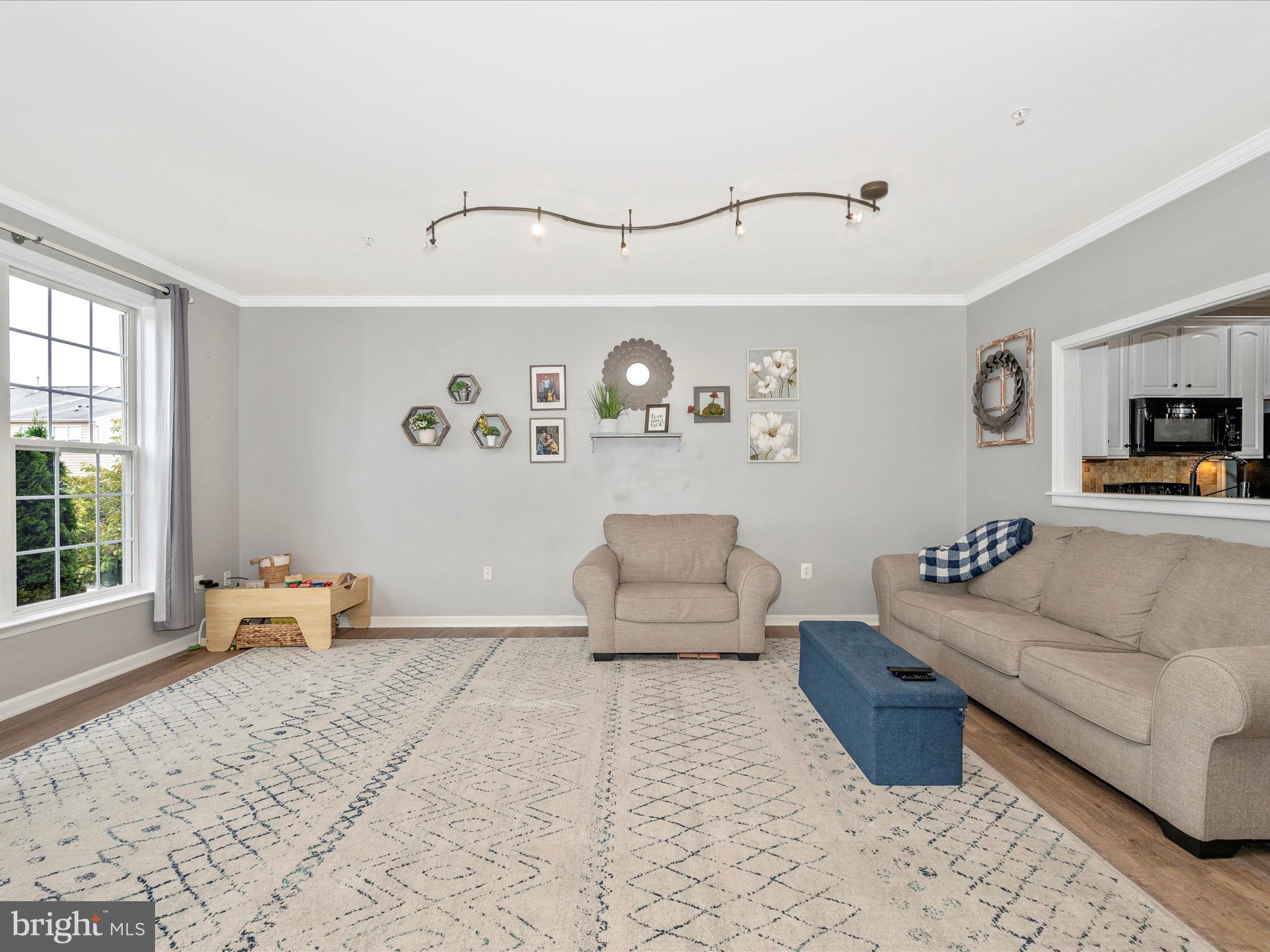 407 Green Fern CIRCLE