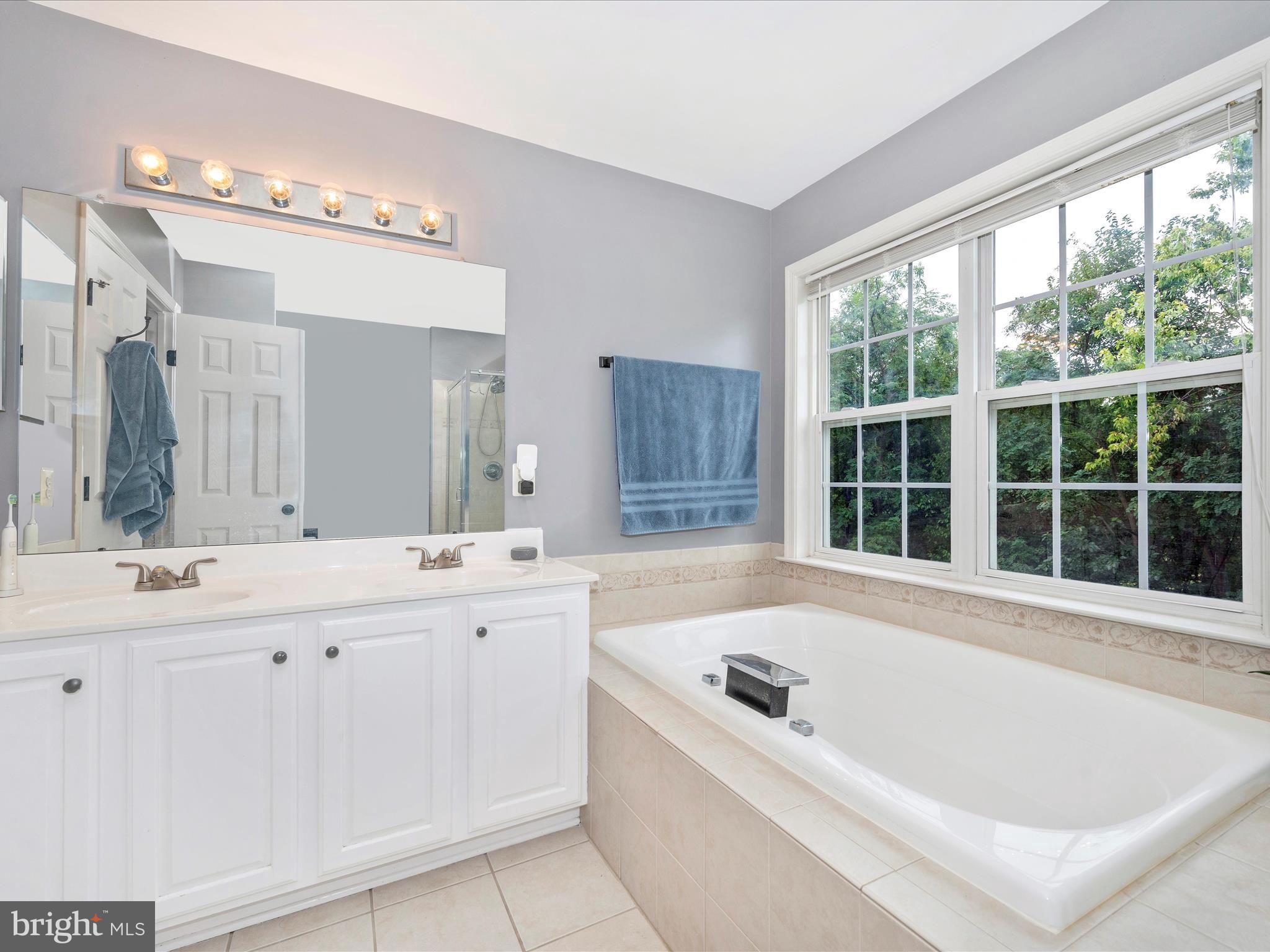407 Green Fern CIRCLE