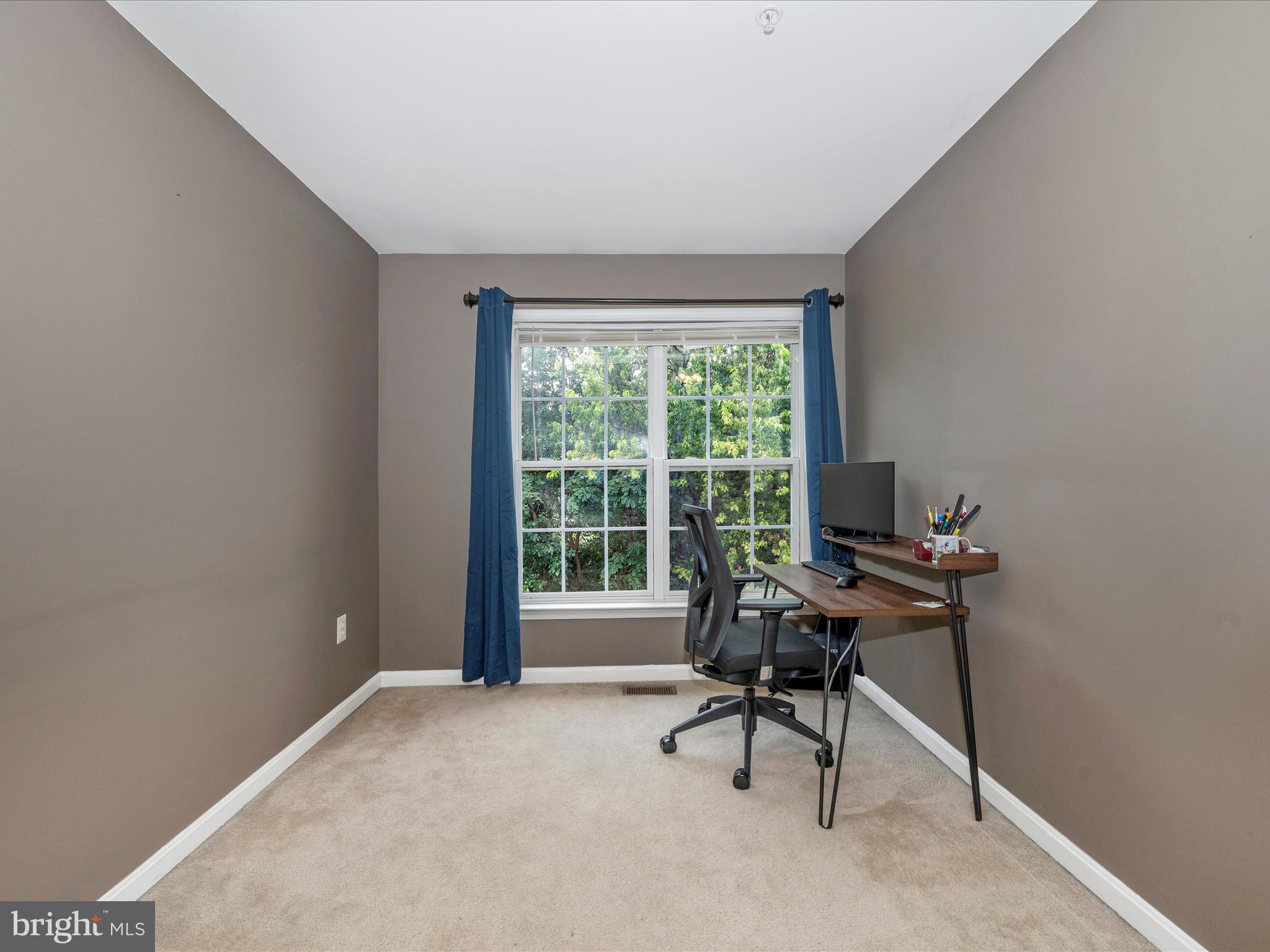 407 Green Fern CIRCLE