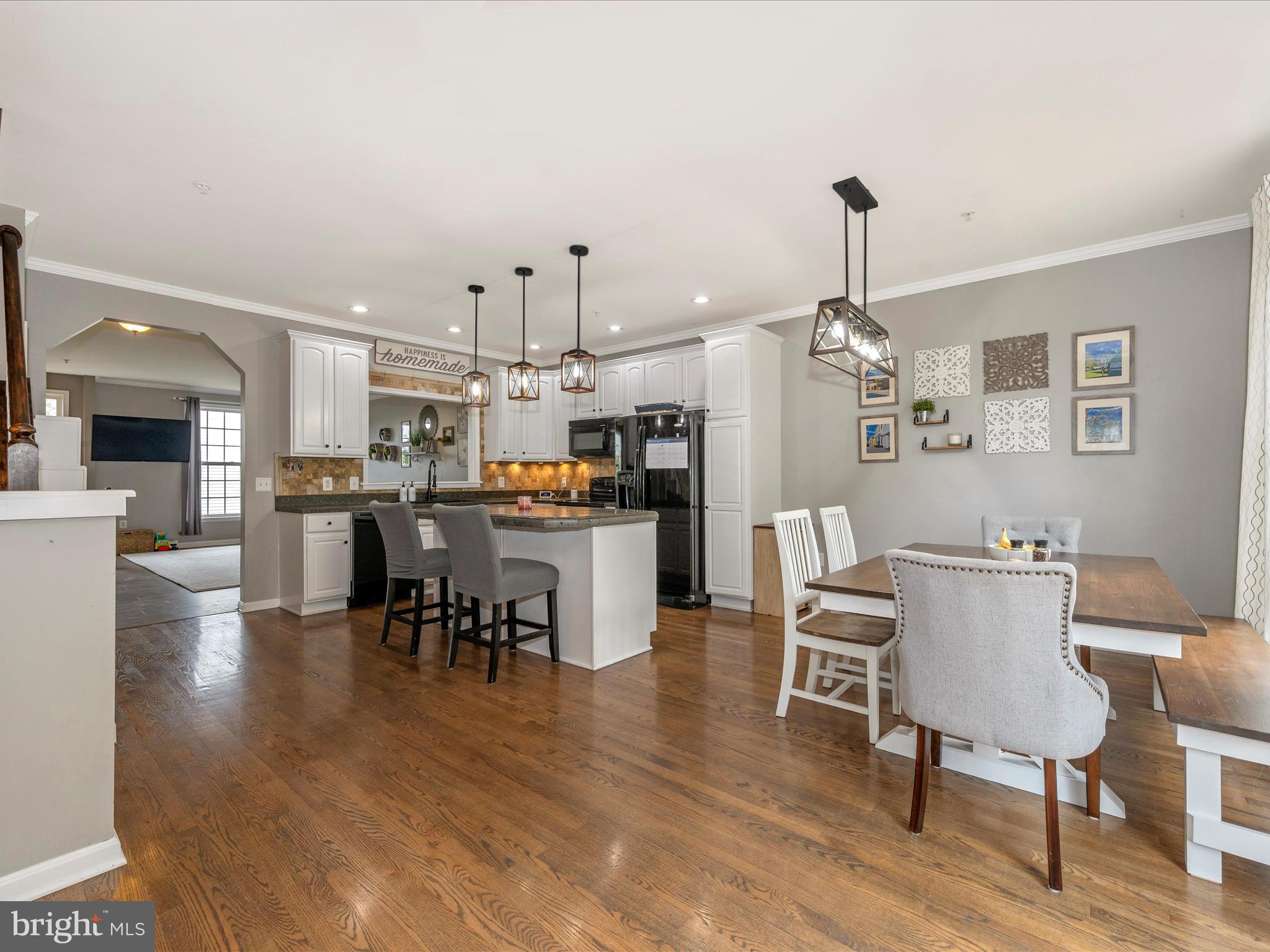 407 Green Fern CIRCLE