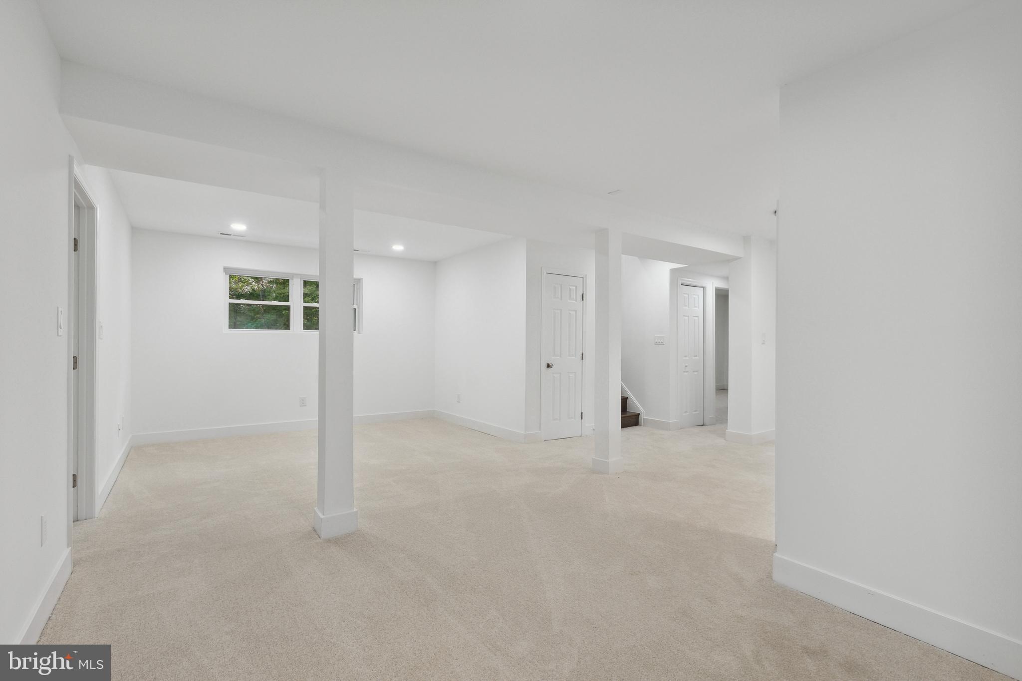 9121 Crystal Falls DRIVE