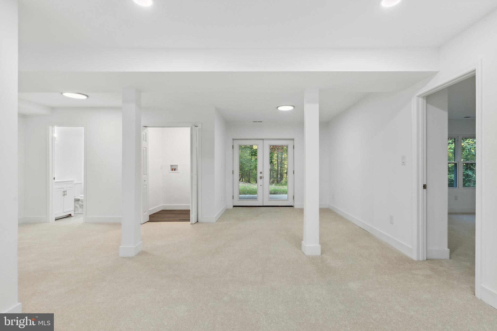 9121 Crystal Falls DRIVE