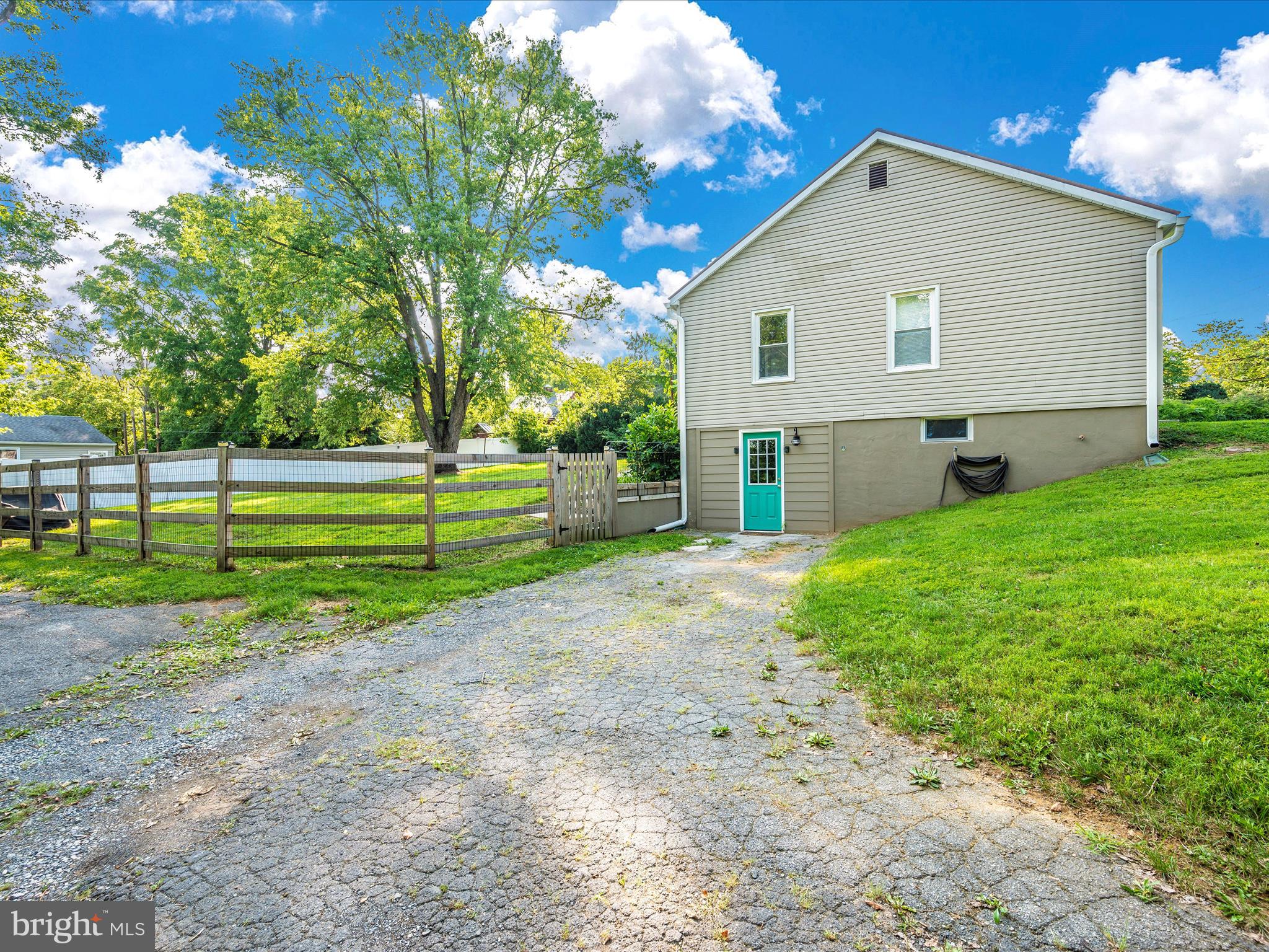 20305 BEAVER CREEK ROAD