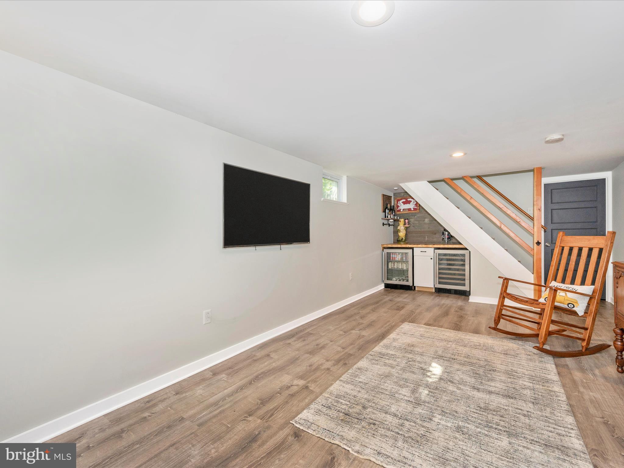 20305 BEAVER CREEK ROAD