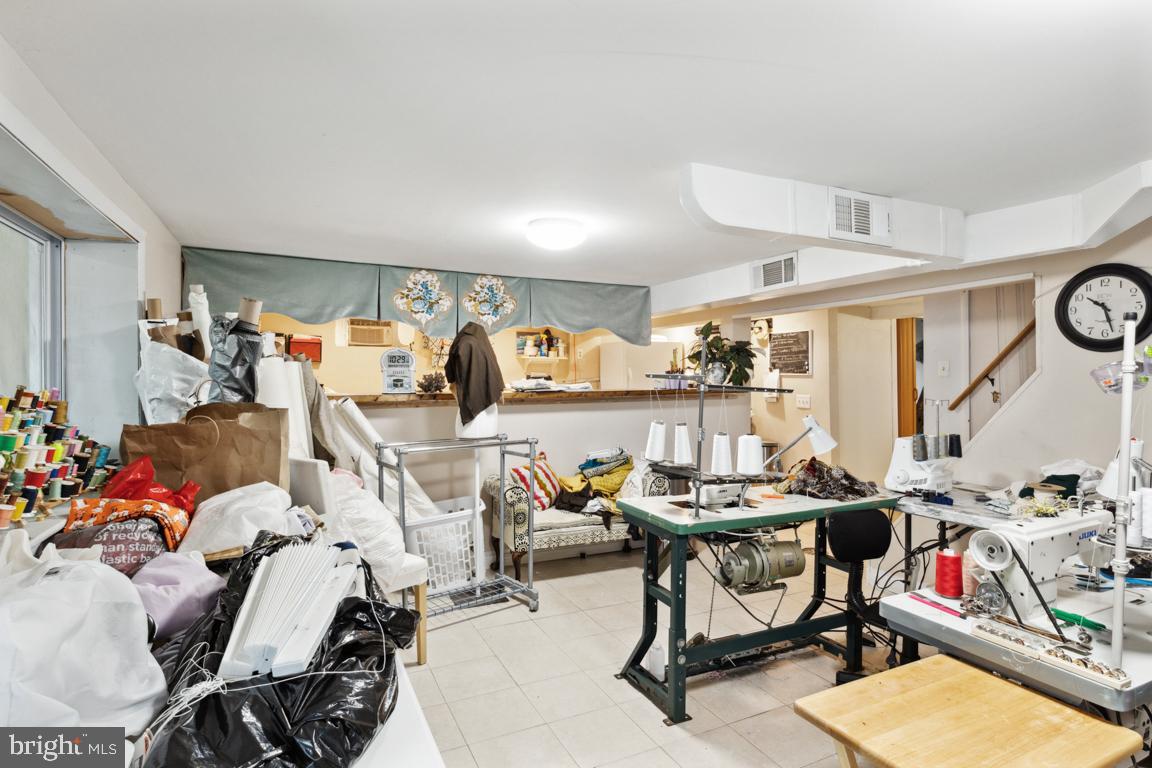 520 W Irvin Ave