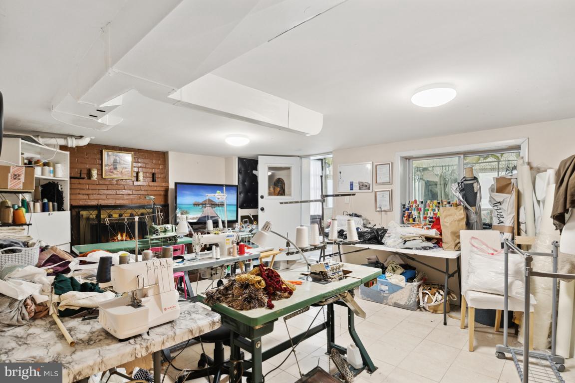 520 W Irvin Ave