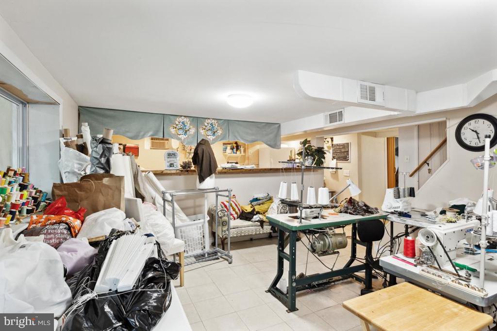 520 W Irvin Ave