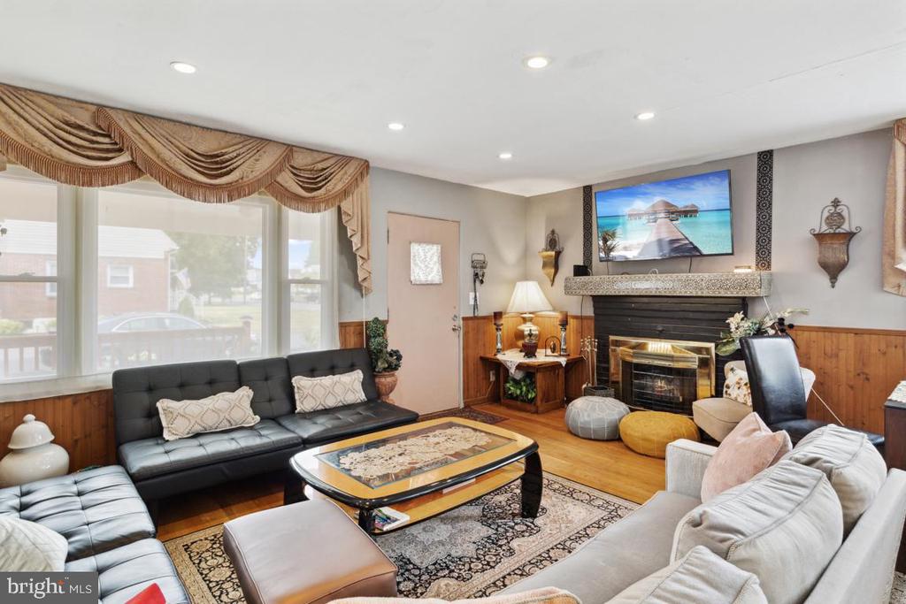 520 W Irvin Ave