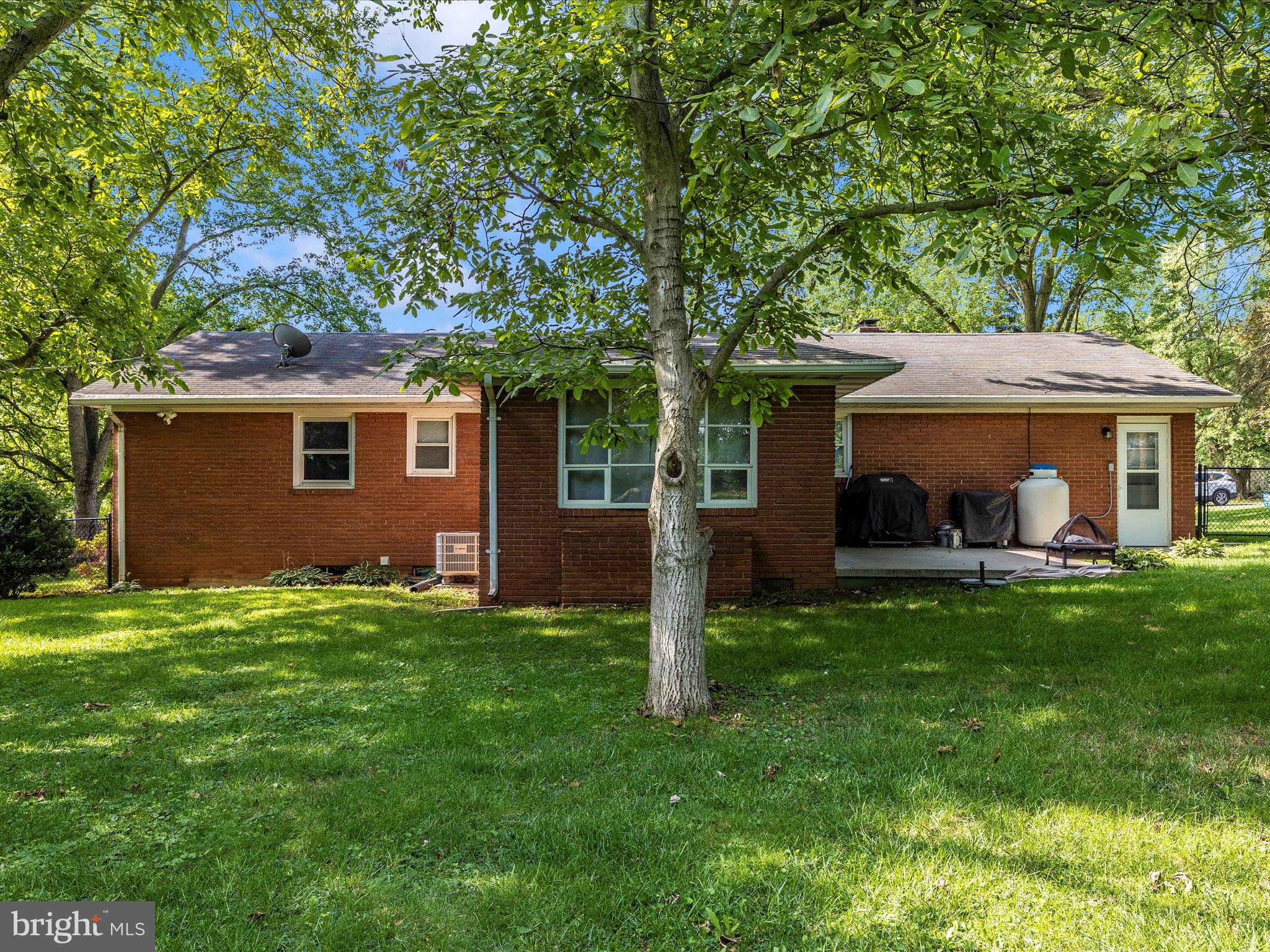 18506 SHERBROOKE DRIVE