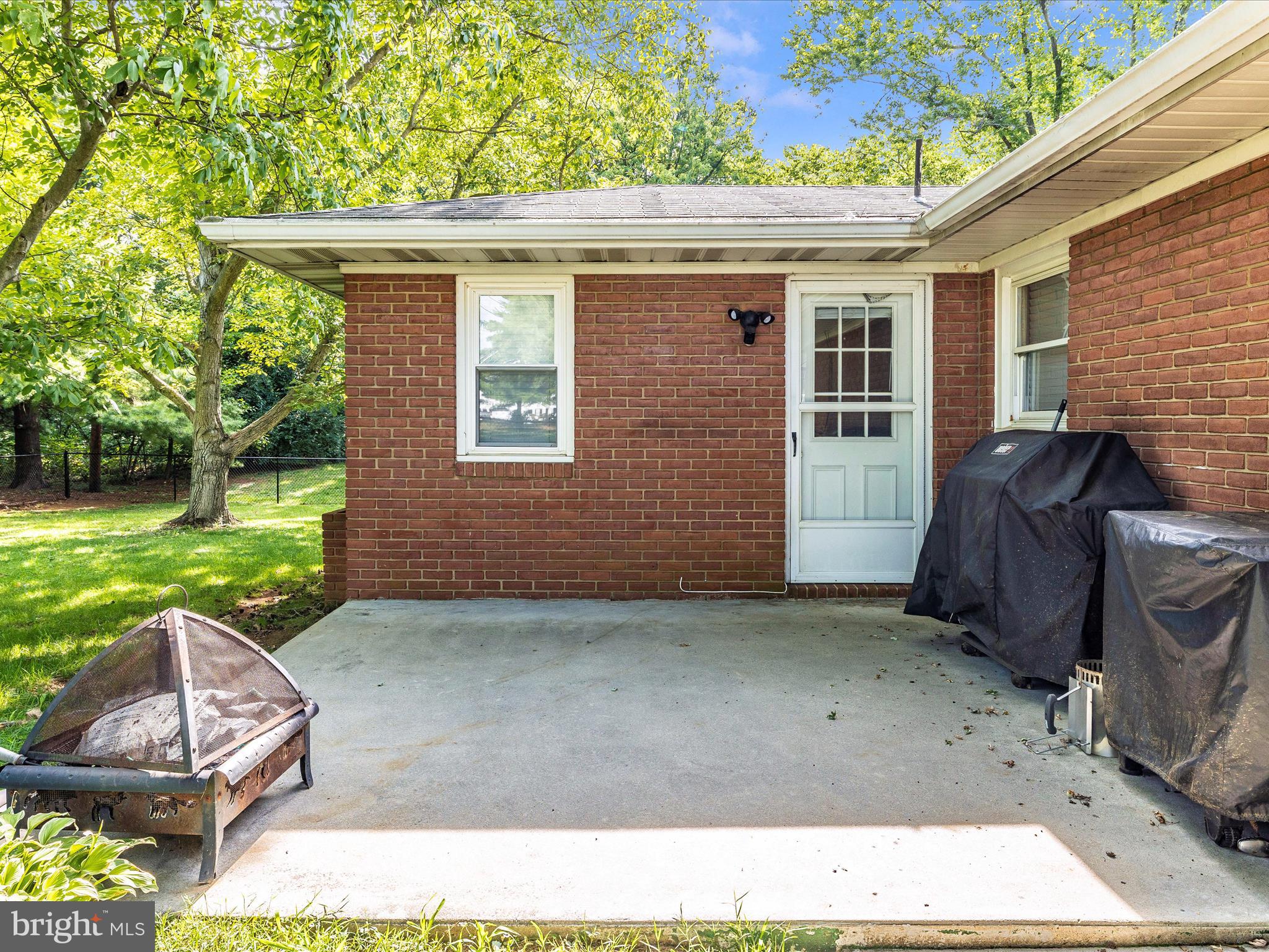 18506 SHERBROOKE DRIVE