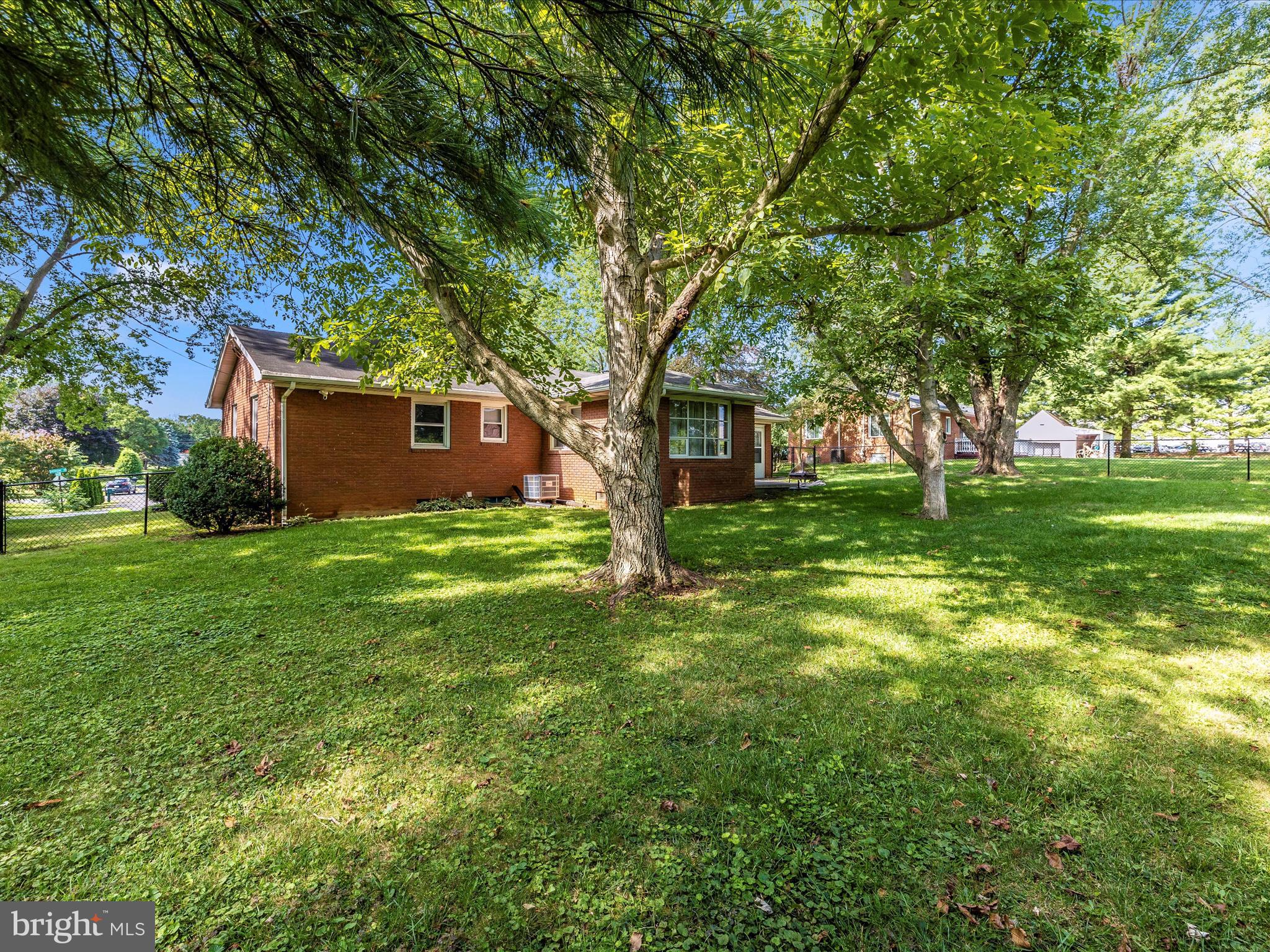 18506 SHERBROOKE DRIVE