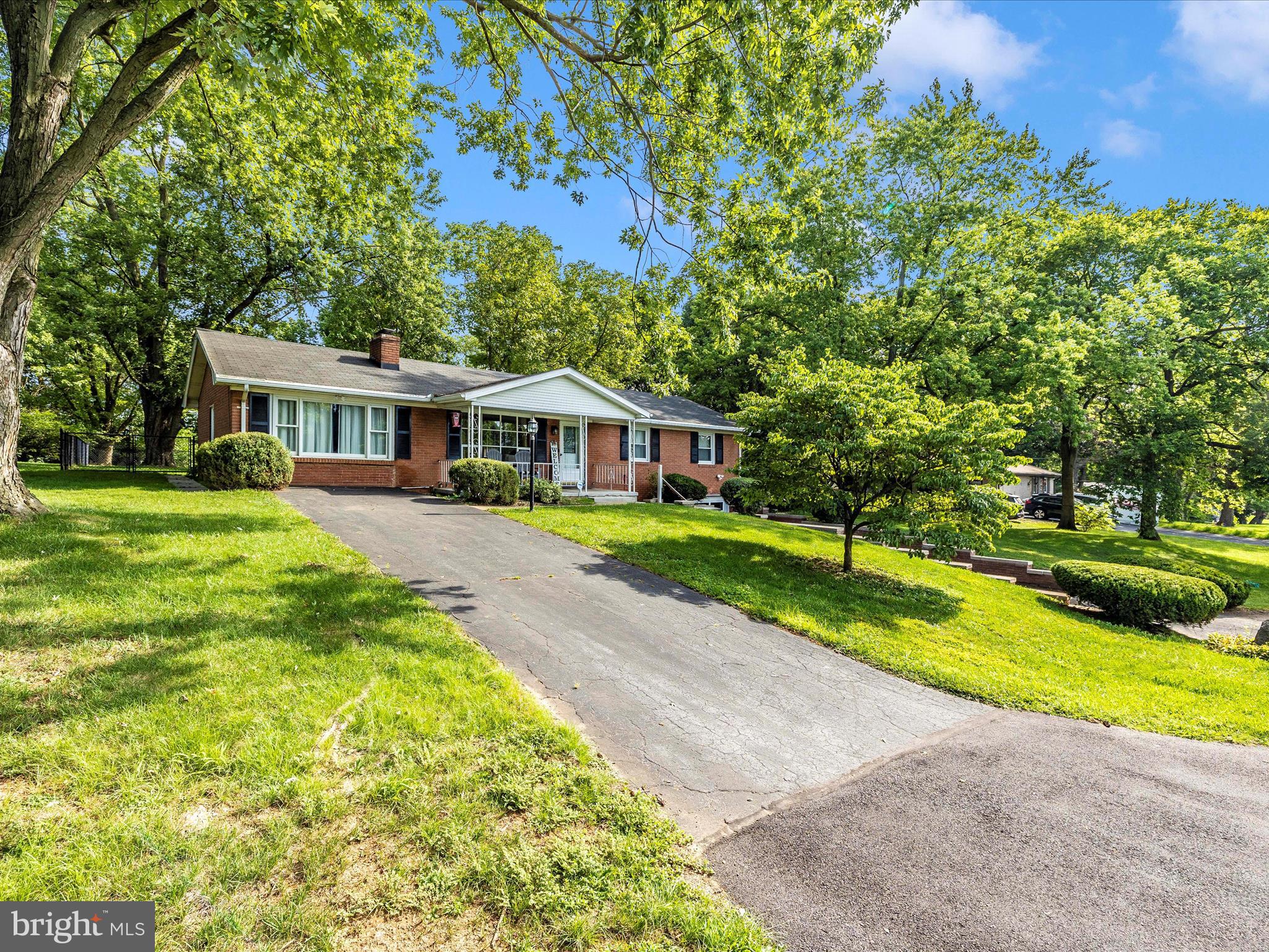 18506 SHERBROOKE DRIVE