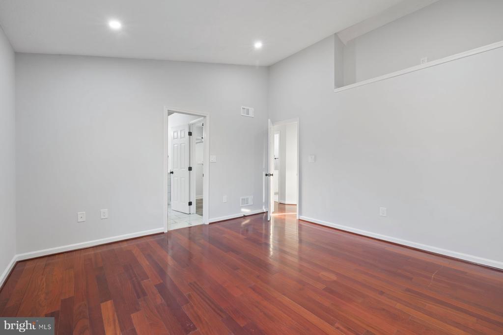 23052 Kateri Ln