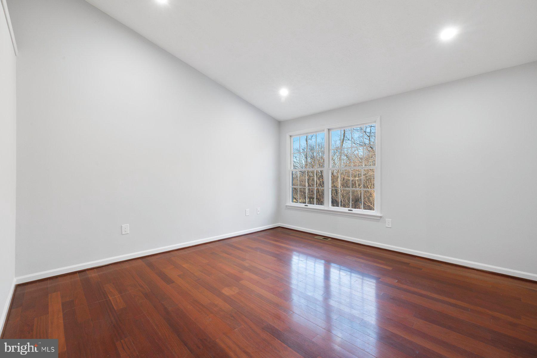23052 Kateri Ln