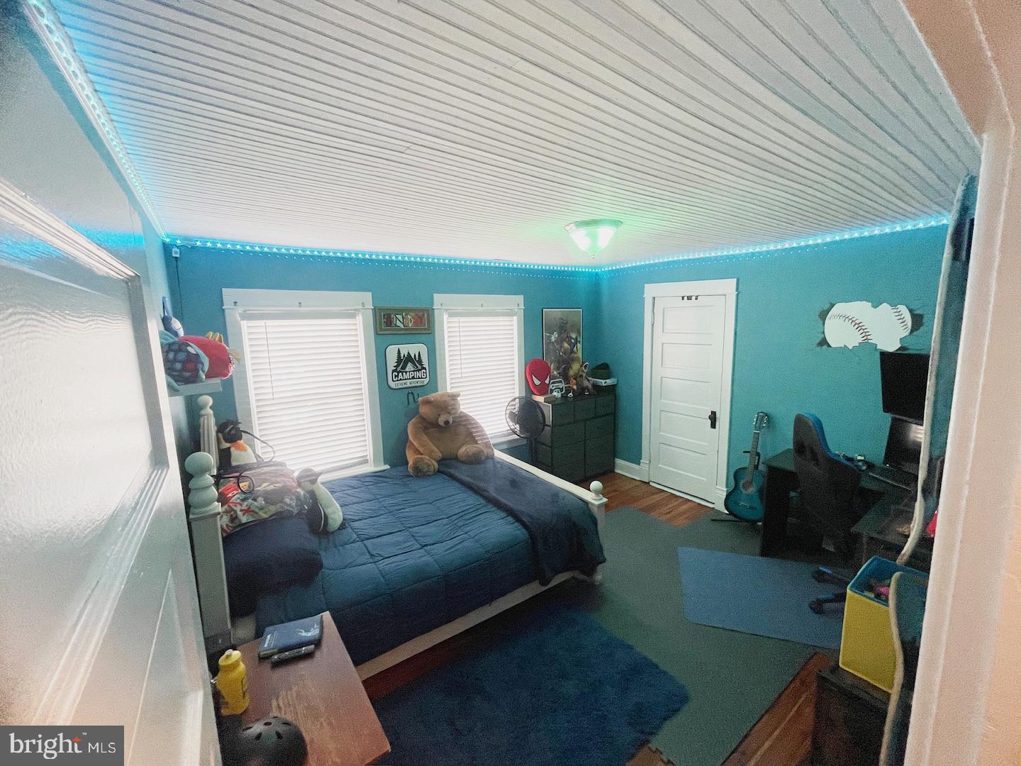 823 Guilford Ave
