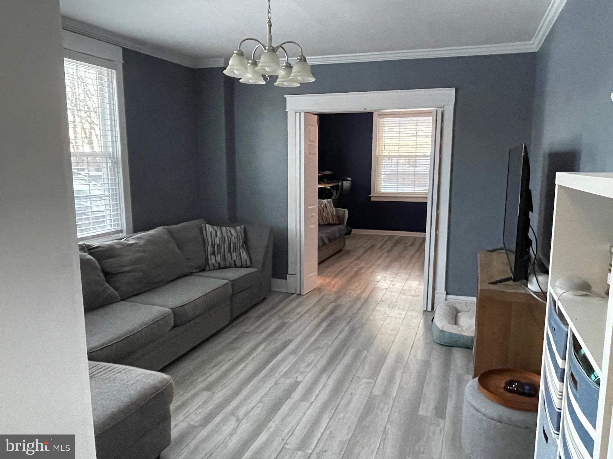 823 Guilford Ave