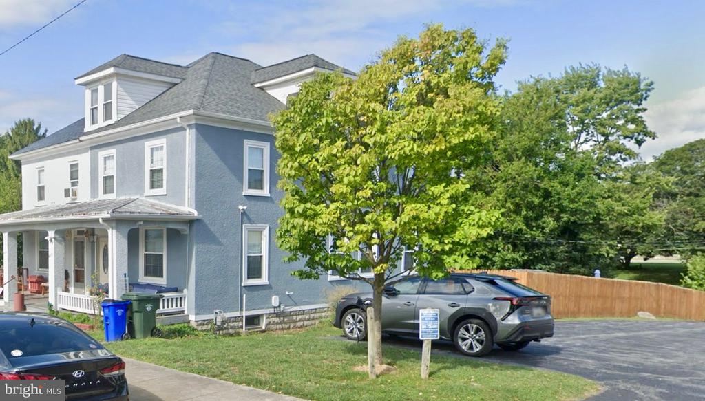 823 Guilford Ave