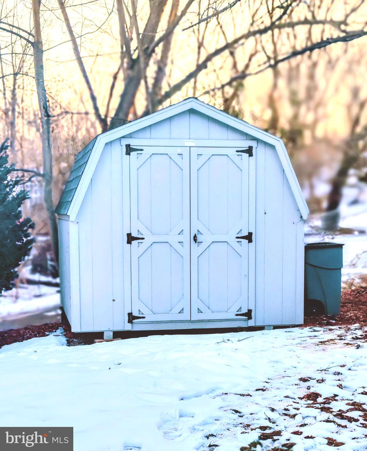 30 Bell Ln