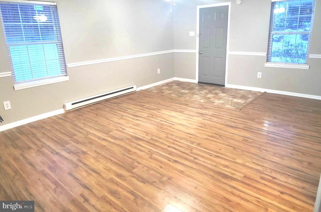 30 Bell Ln