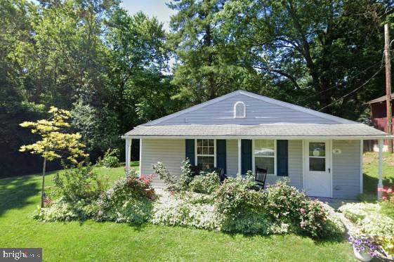 30 Bell Ln