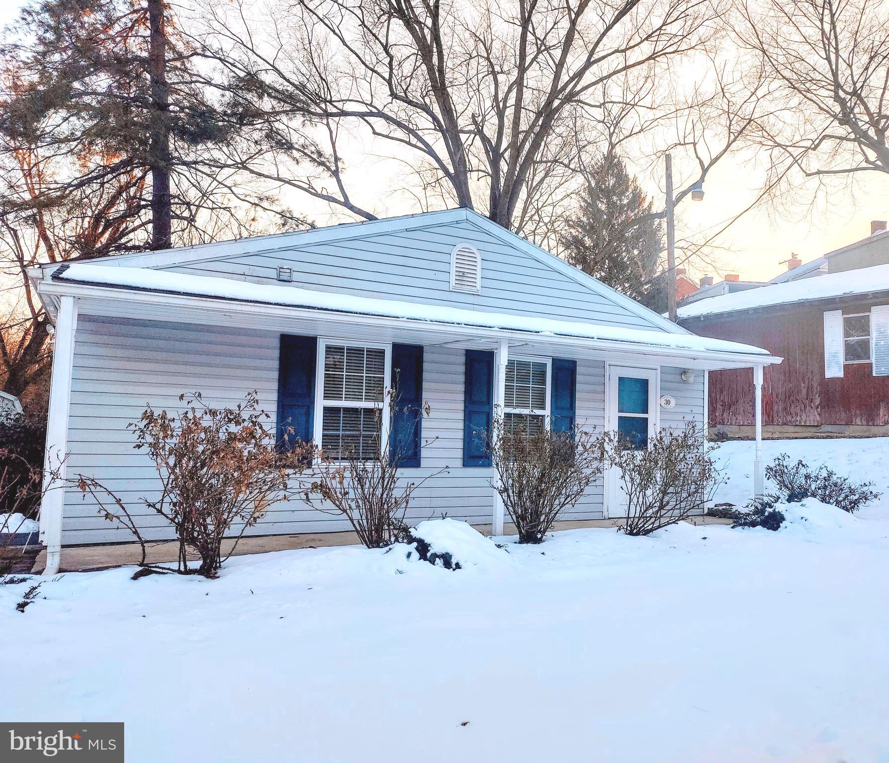 30 Bell Ln