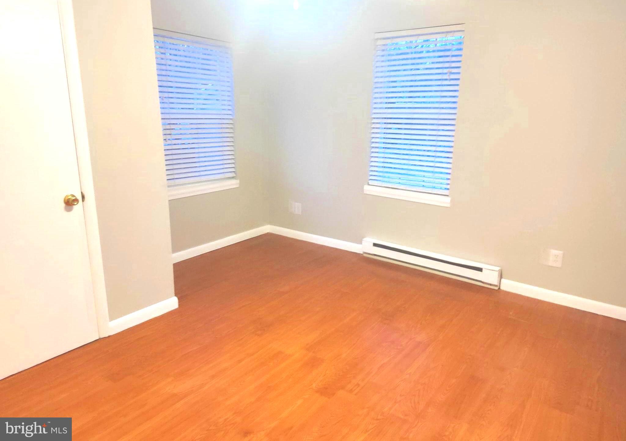 30 Bell Ln