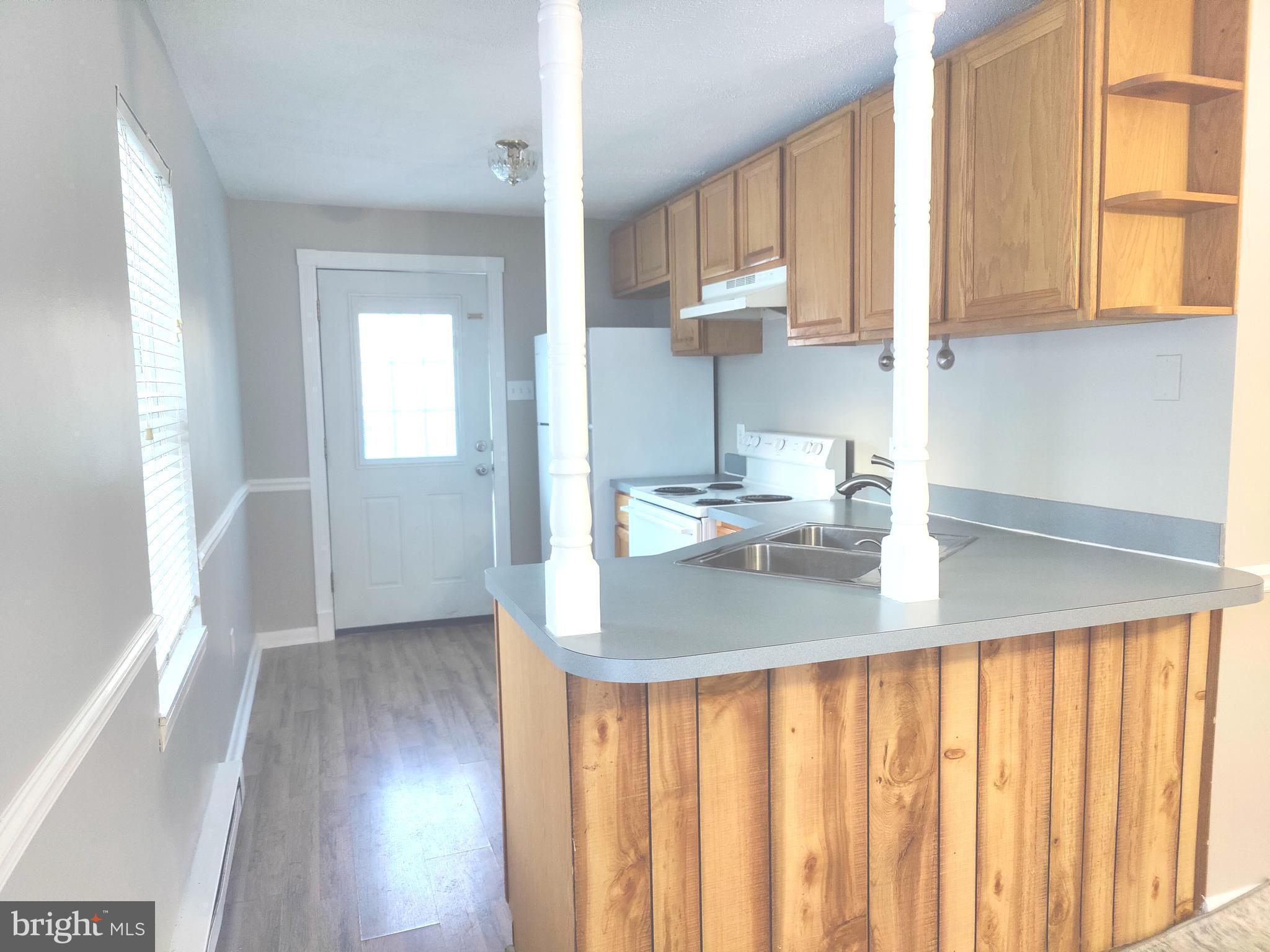 30 Bell Ln