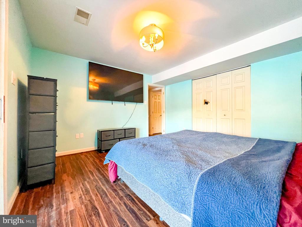 430 Westminster Ct