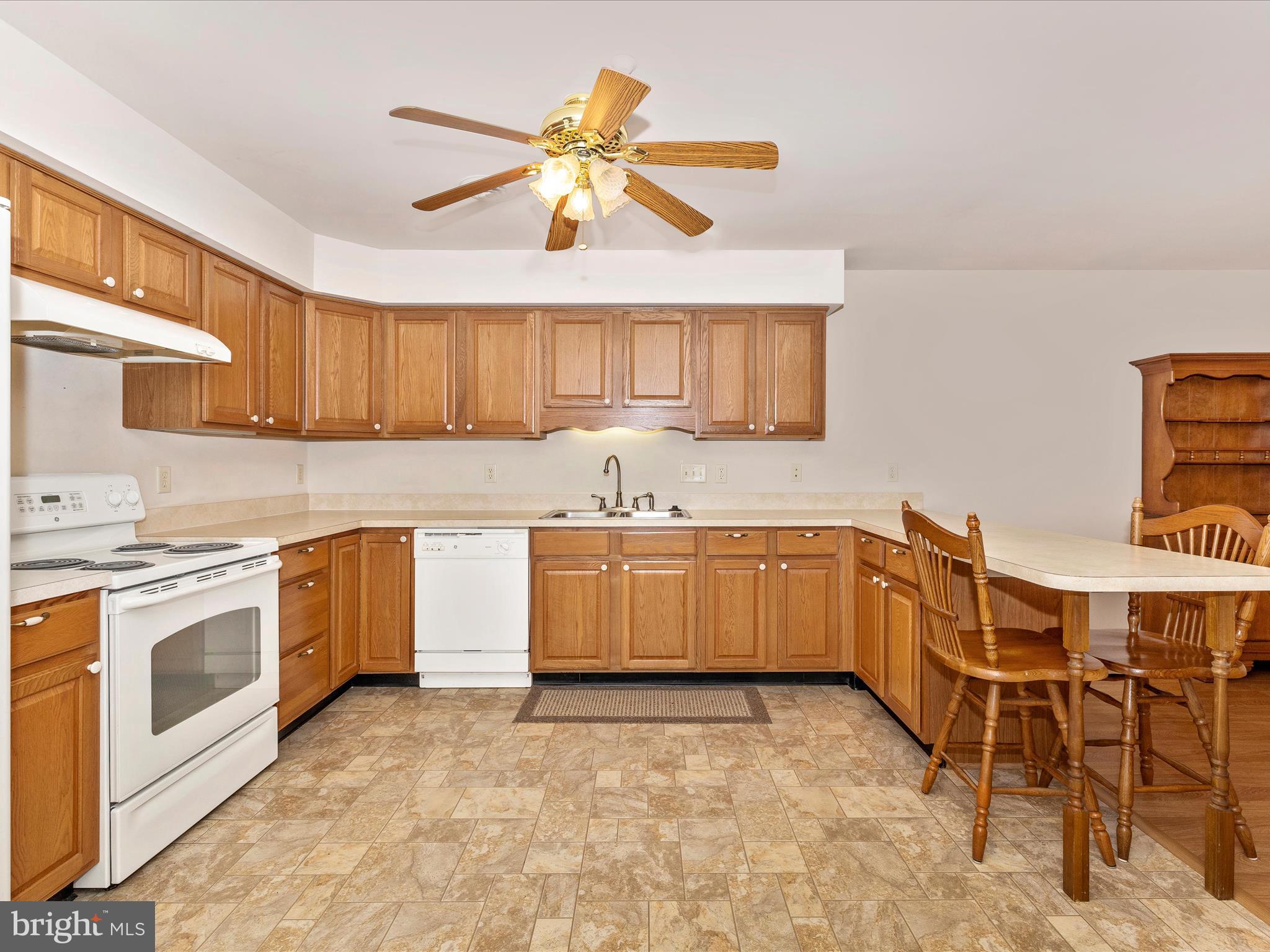 1233 GRAND LEGACY DRIVE