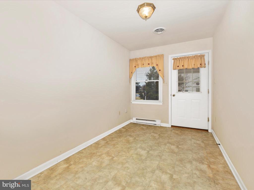1233 GRAND LEGACY DRIVE
