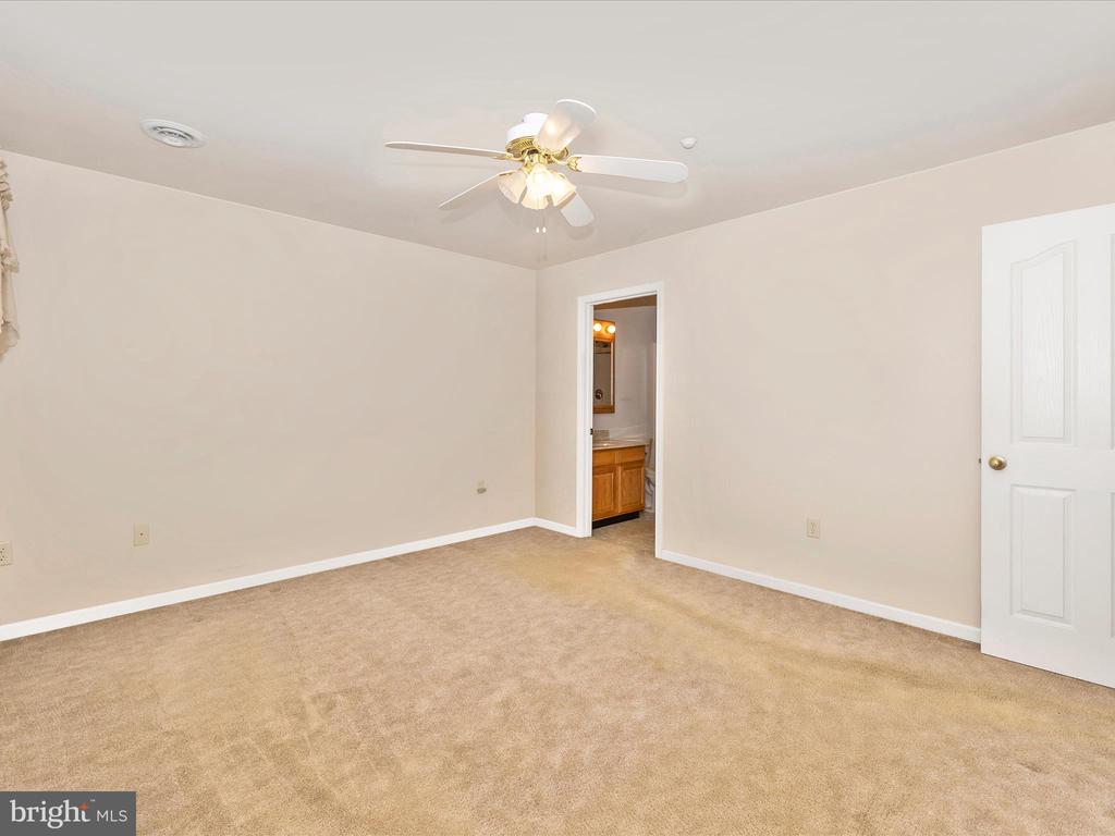 1233 GRAND LEGACY DRIVE