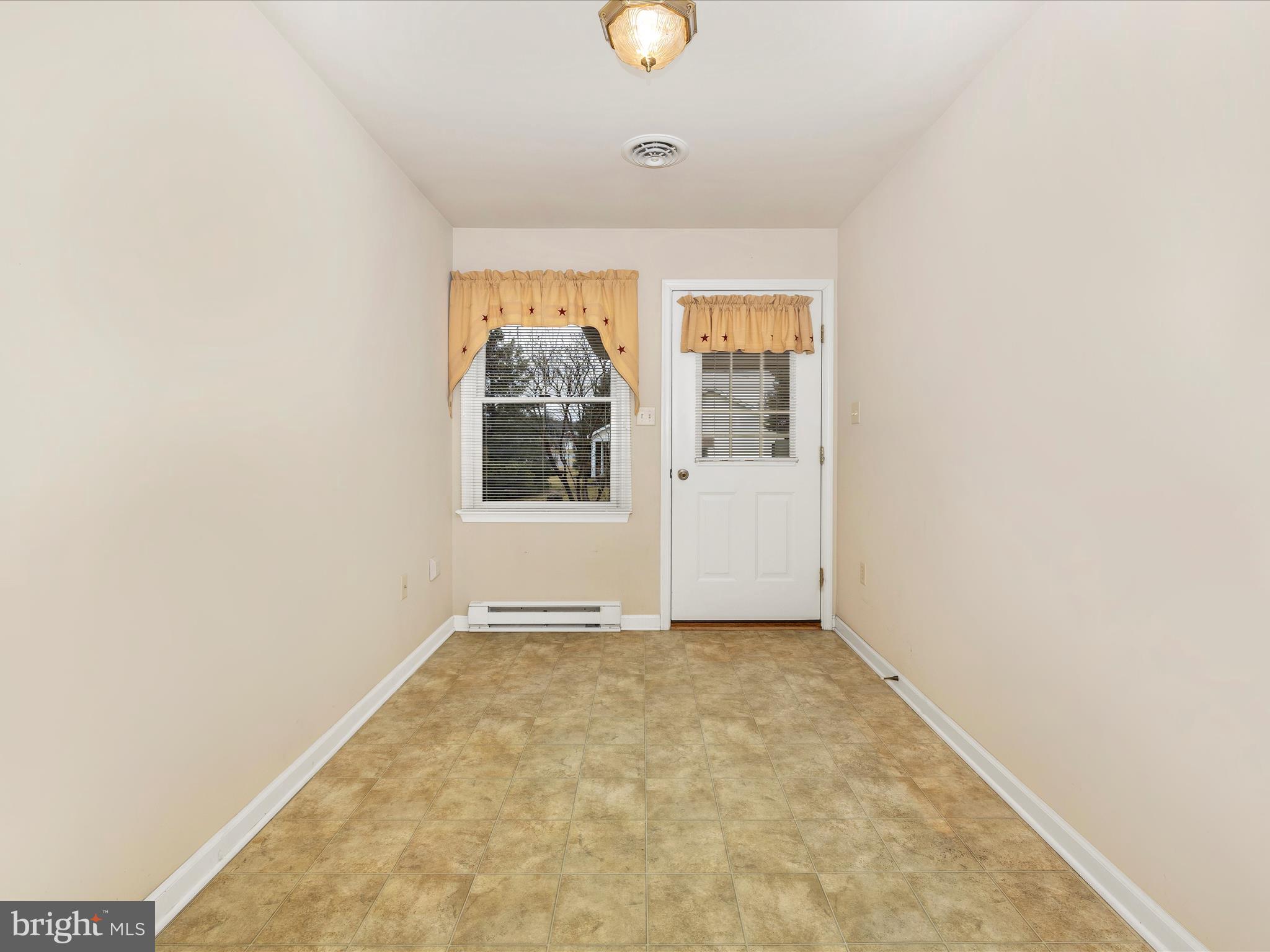 1233 GRAND LEGACY DRIVE