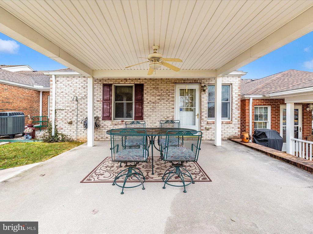 1233 GRAND LEGACY DRIVE