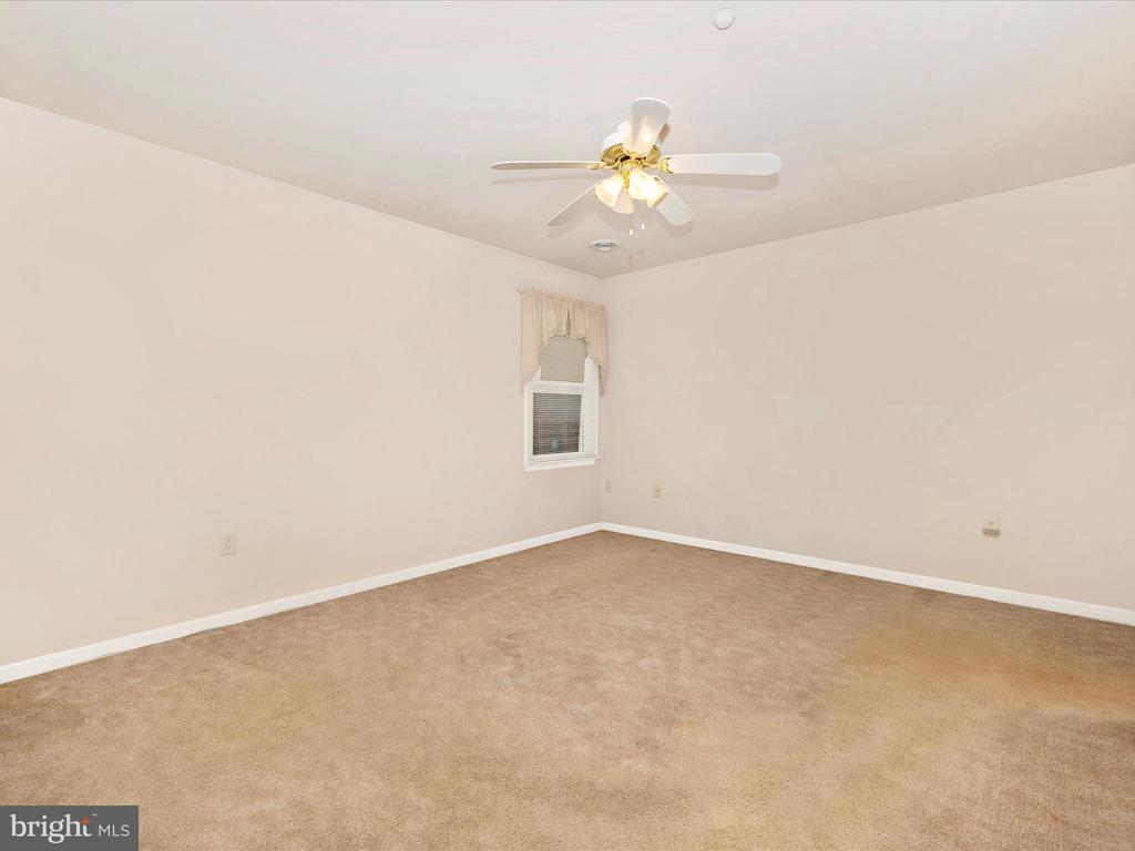 1233 GRAND LEGACY DRIVE