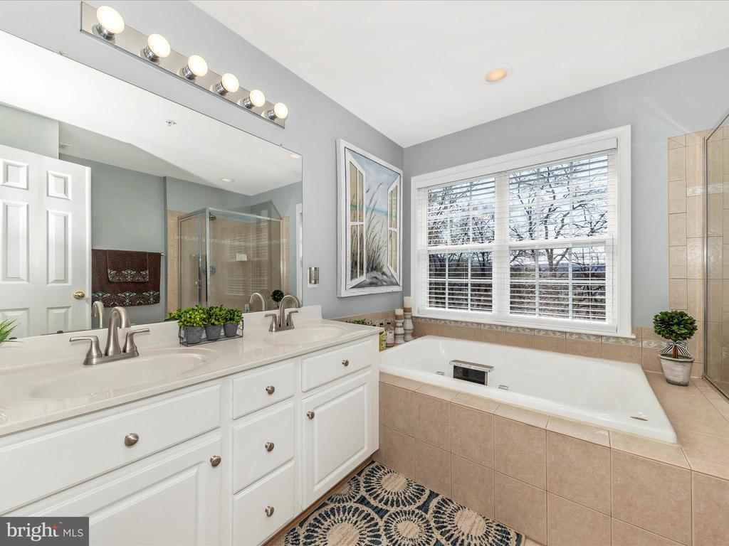 403 Green Fern Cir