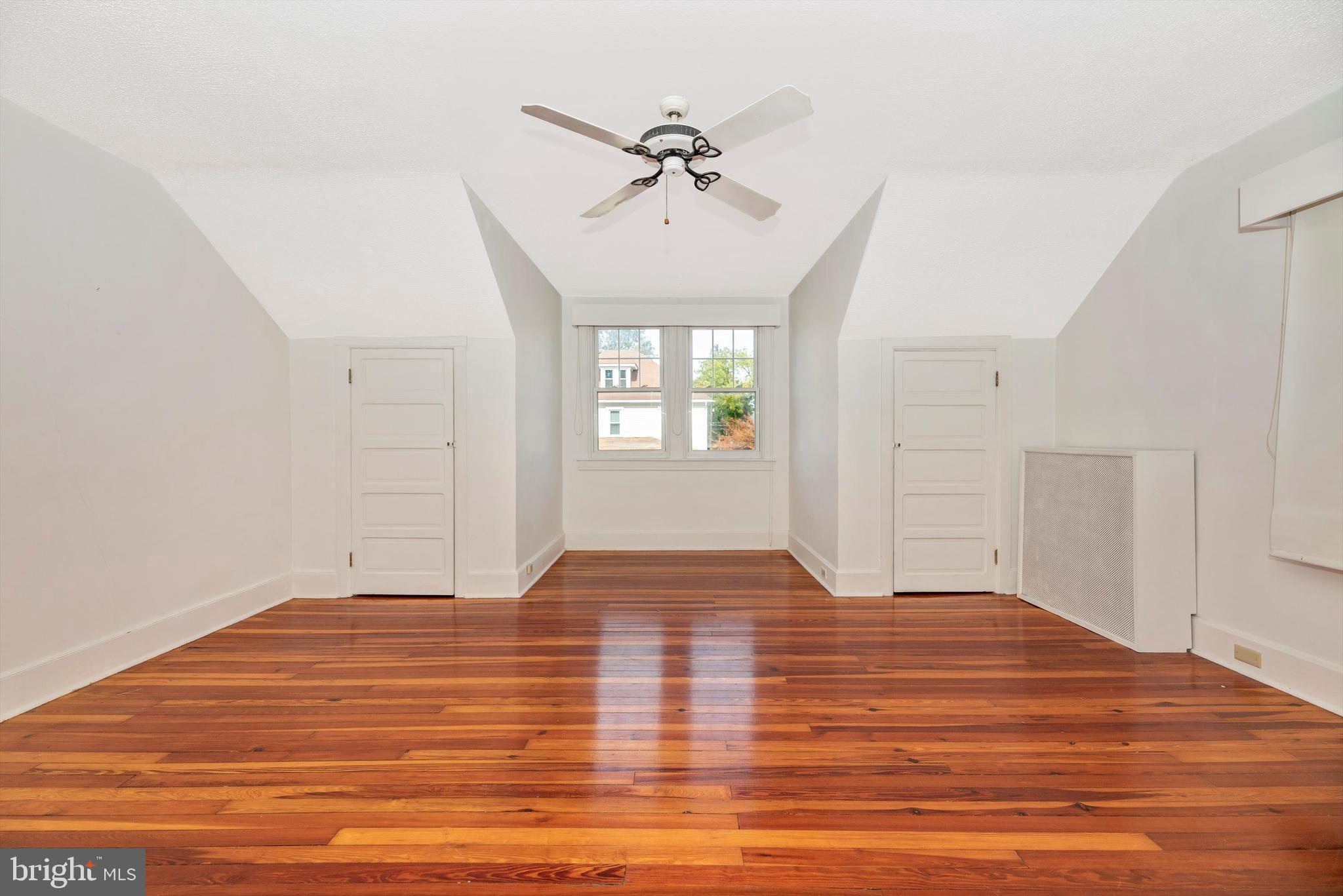 810 Dewey Ave