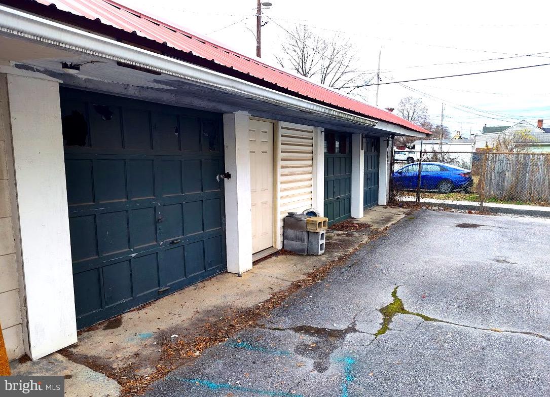 144 Fairground Ave