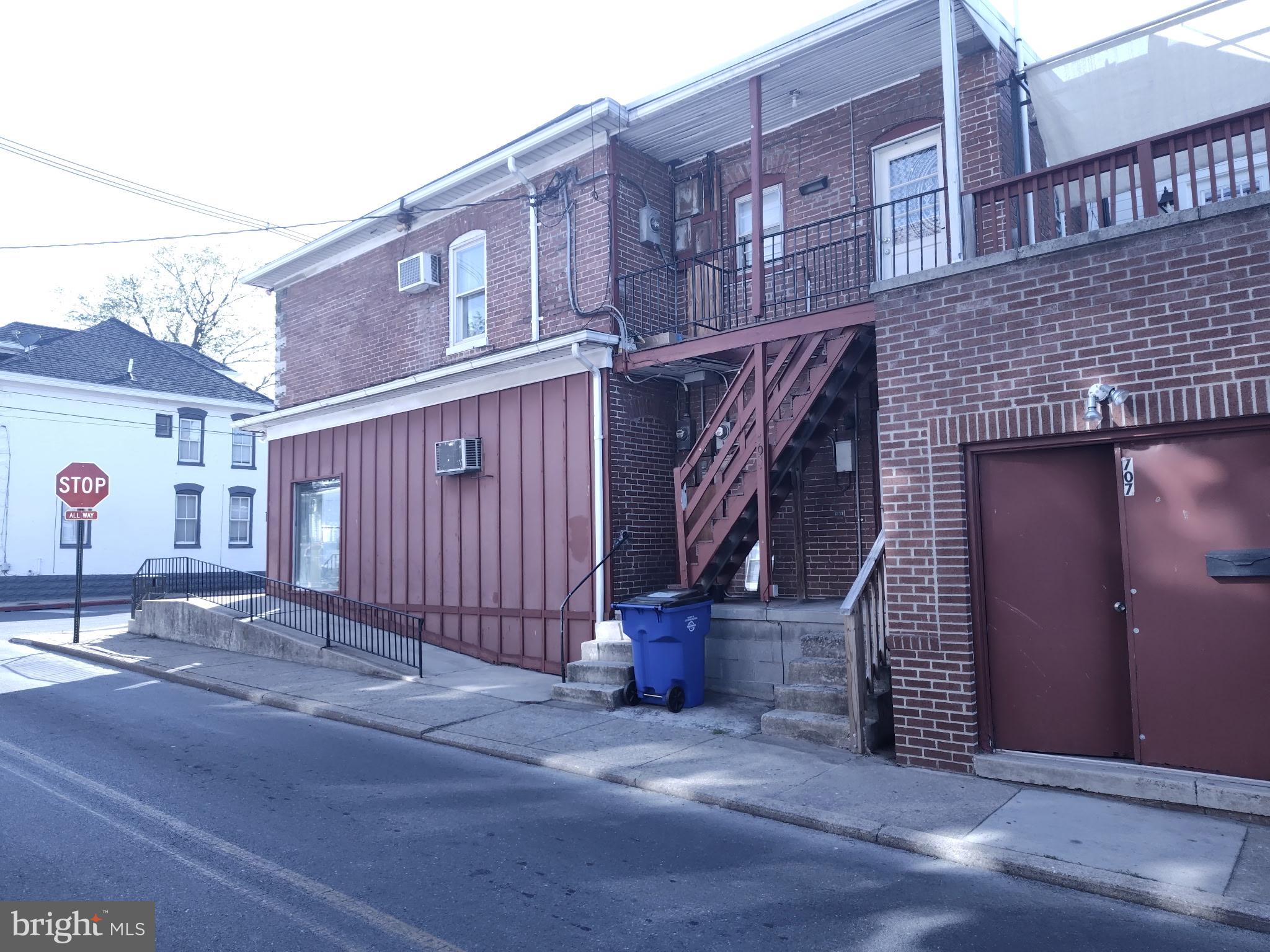 144 Fairground Ave