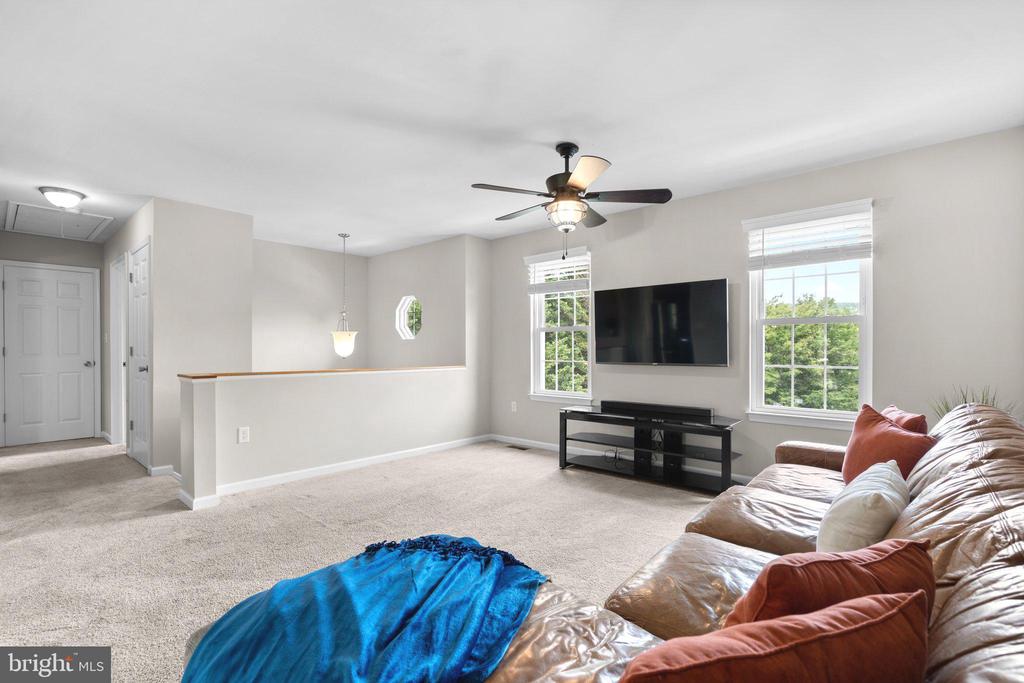 111 Gabriel Ct