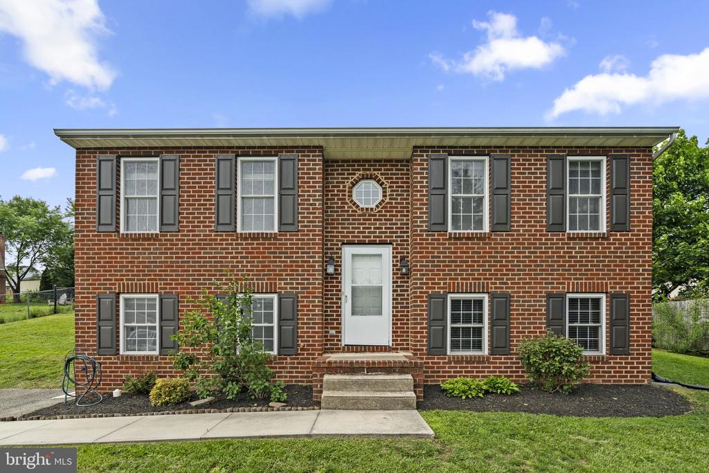 111 Gabriel Ct